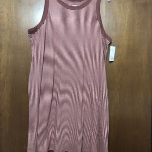 Striped knee length dress with pockets!!